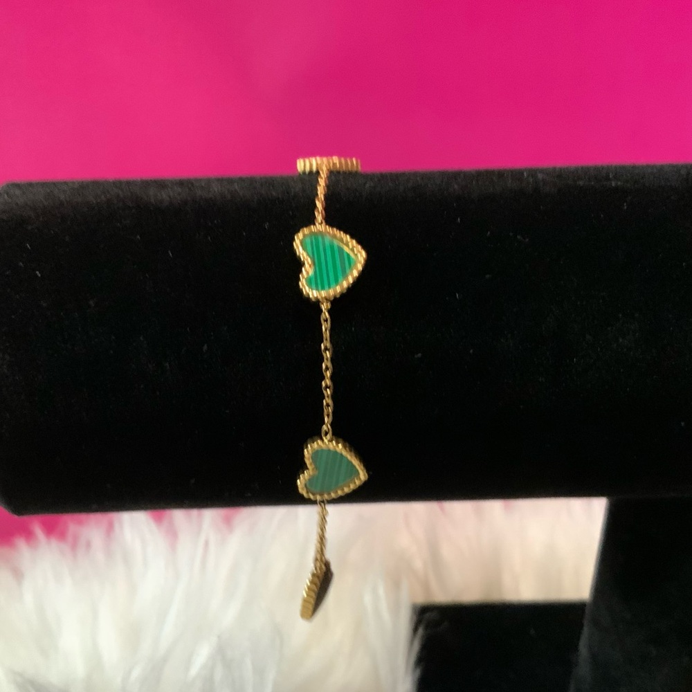 Gold and Green Heart Chain Charm Bracelet Jewelry